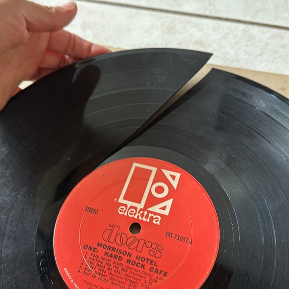 DOORS ORIGINAL VINYL MORRISON HOTEL - Cracked vinyl signed by Ray Manzarek! - Picture 6 of 6